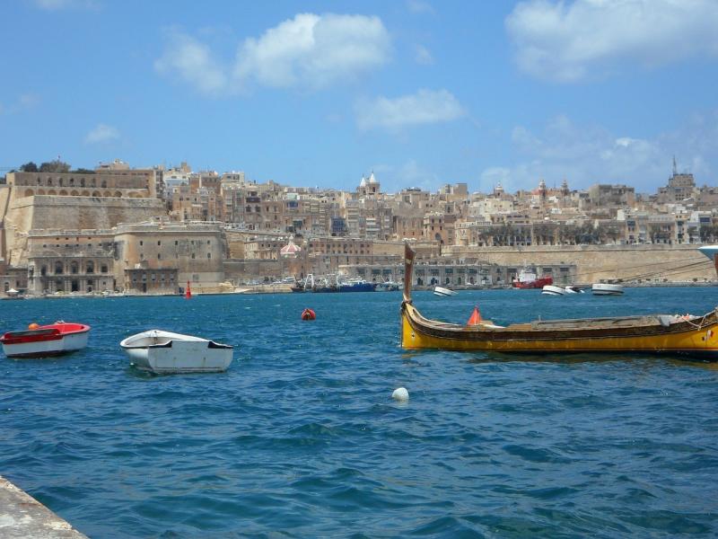 صور لـ #فاليتا #مدينة #ميناء #مالطا #بحر #قوارب #رأي #رصيف_بحري