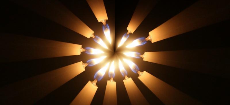 صور لـ #ضوء #أضواء #حلقة #الشموع #مساء #إكليل #منطقة