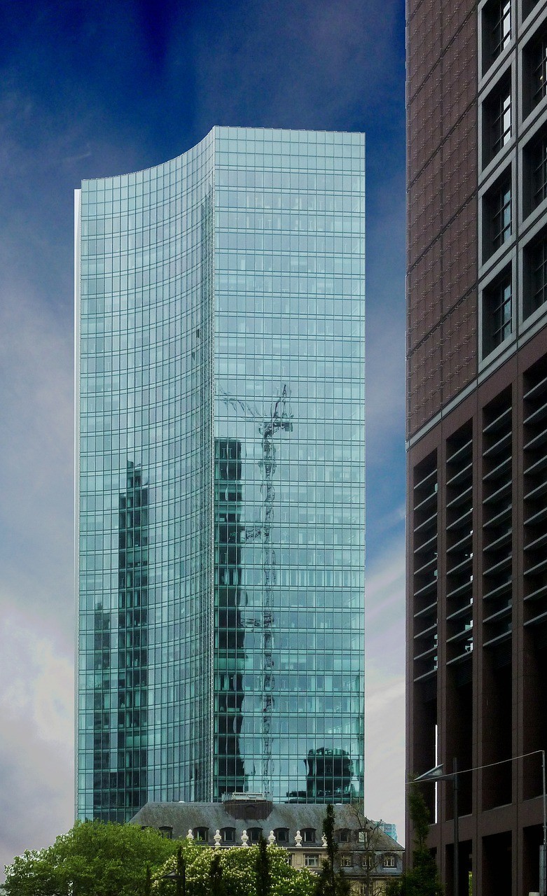 صور تحتوي #هندسة_معمارية #نمط #بعثة_تقصي_الحقائق #فرانكفورت #انعكاس