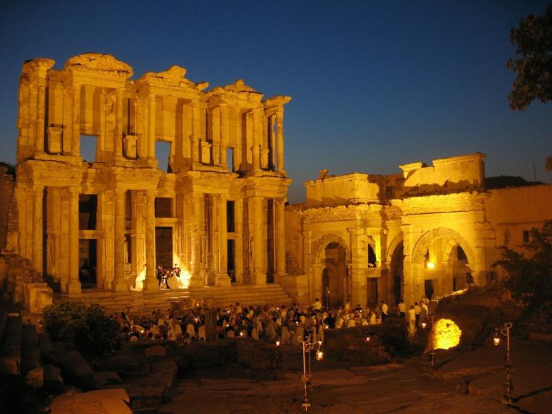 صور لـ #خراب #عتيق #مكتبة #أفسس #هندسة_معمارية