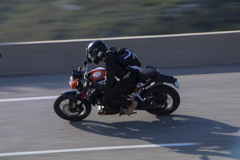 صور لـ #بواسطة #KTM #دراجة_نارية #سرعة