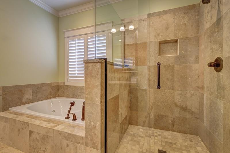 صور لـ #قرميدة #صنبور #حمام #منزل #هندسة_معمارية #في_الداخل