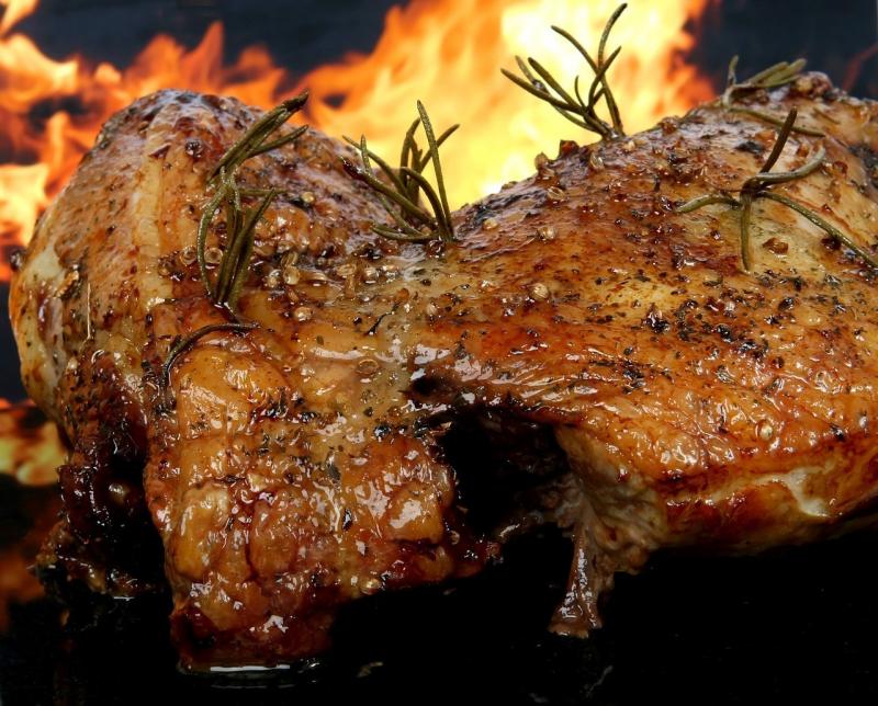 صور لـ #شواء #لحم_بقري #شواء #لهب #الشواء #Charbroiled #نار