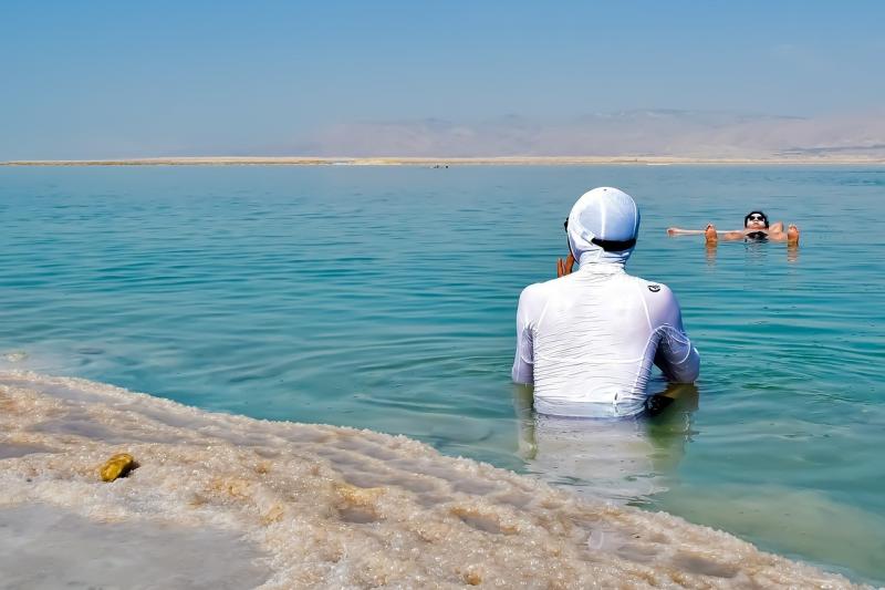 صور لـ #البحر_الميت #أمواج #عودة #انتظار #استرخاء