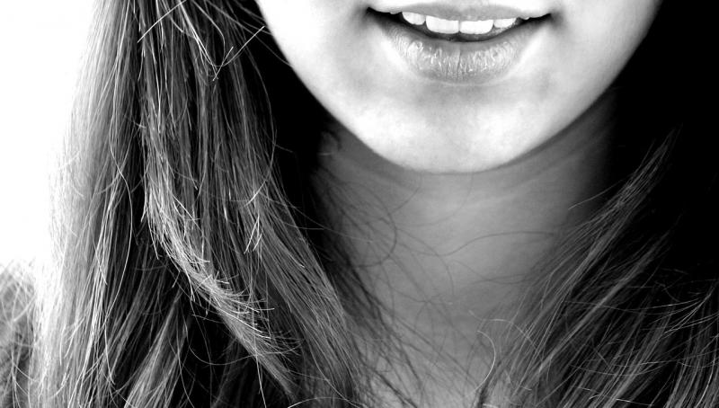 صور لـ #ذقن #فتاة #ابتسامة #فم #يضحك #أسنان