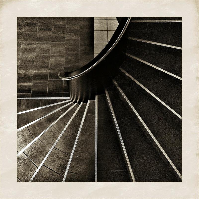 صور لـ #ظهور #هندسة_معمارية #إنطباع #درج #إدخال