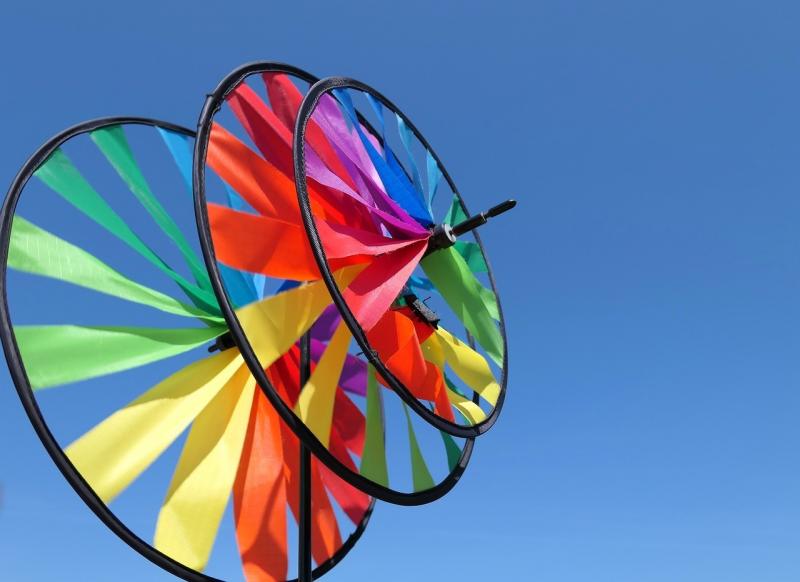 صور لـ #حديقة #Windspiel #زاهى_الألوان #اللون #دوران #مستدير