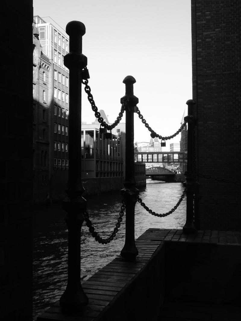 صور لـ #Speicherstadt_ال#قديمة #مدينة_التخزين #هامبورغ #بناء