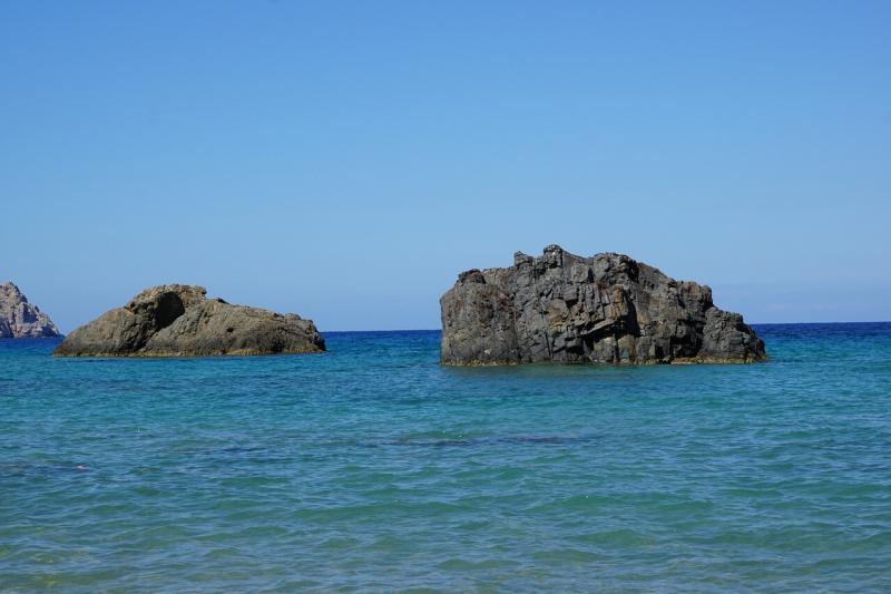 صور لـ #صخرة #إسبانيا #ماء #إيبيزا #الحجارة #قارب #جزيرة #بحر