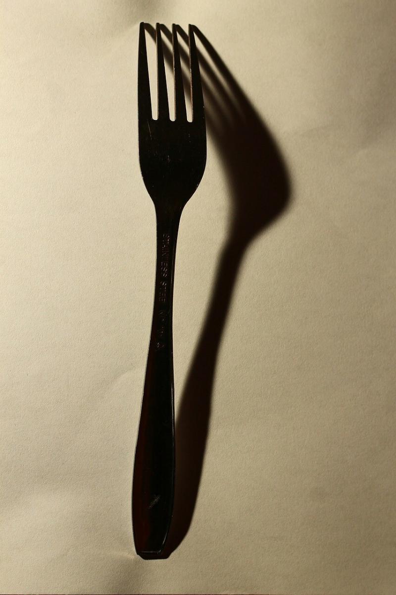 صور لـ #وجبة_عشاء #وجبة #فضيات #أدوات_المائدة #ضبط #فرع