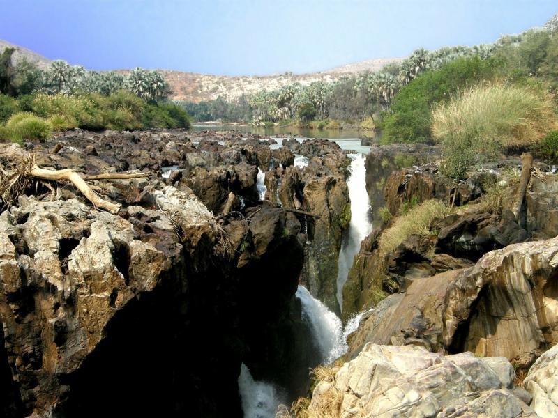 صور لـ #دفقة #الصخور #شلال #ماء #مياه_بيضاء #ناميبيا