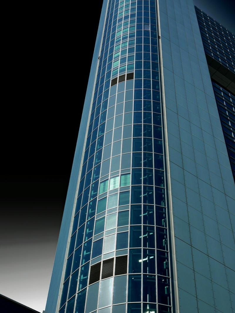 صور لـ #ناطحة_سحاب #فرانكفورت #هندسة_معمارية #مبنى_إداري