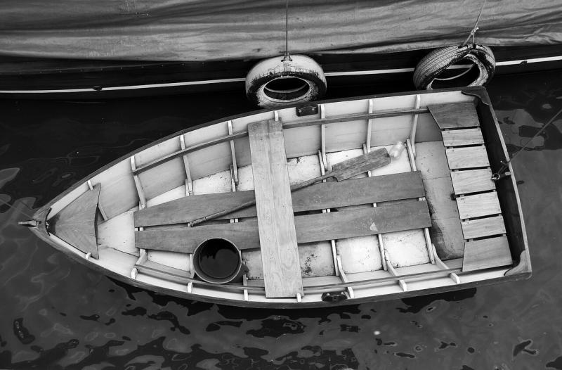 صور لـ #BNW #قارب #نهر