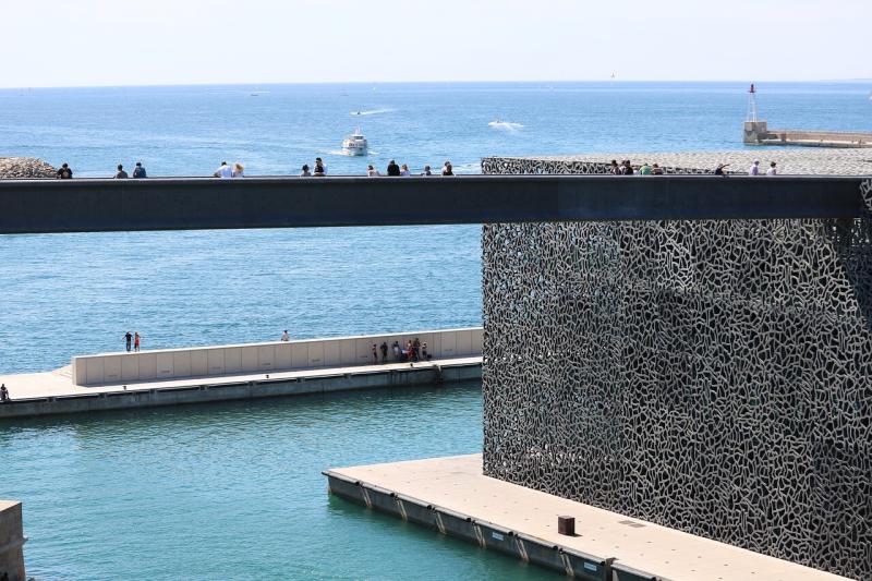 صور لـ #هندسة_معمارية #متحف #مرسيليا #نصب_تذكاري #سماء